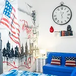 Toledostation 4* نابولي