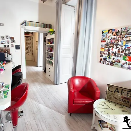 Toledostation Bed & Breakfast Neapel