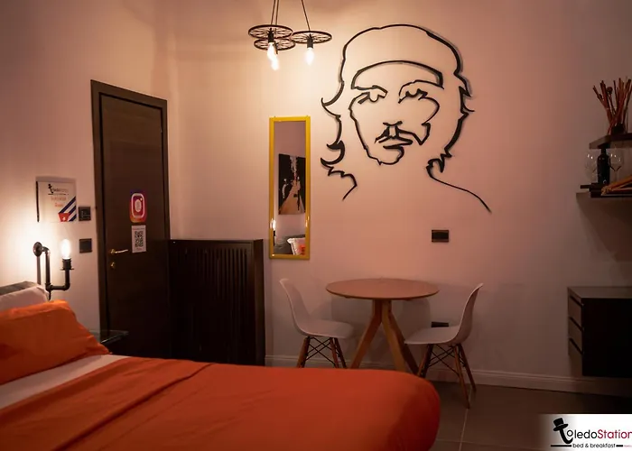 Toledostation Bed and breakfast Nápoles