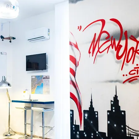 Toledostation Couette-café Naples